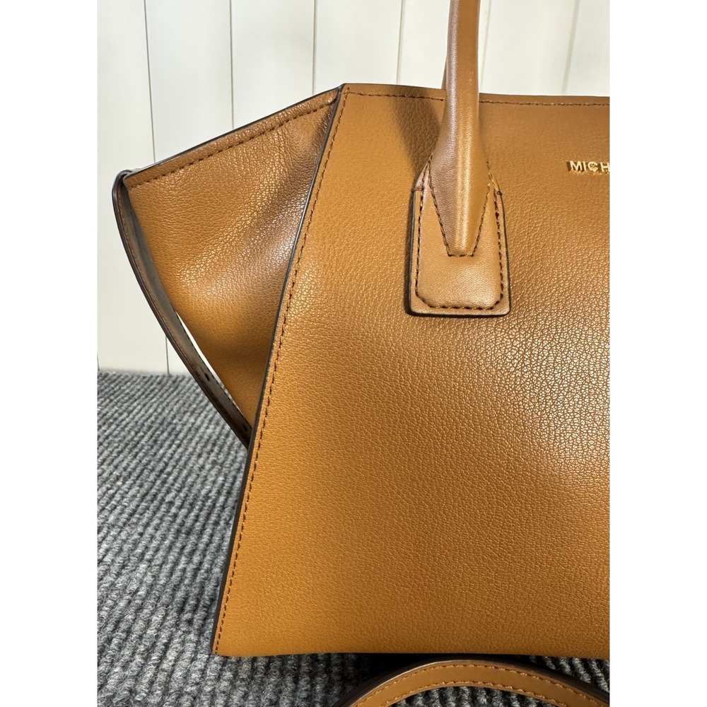 Michael Kors Large Avril Pebbled Brown Leather Satchel Crossbody Luggage NWOT - Picture 3 of 16